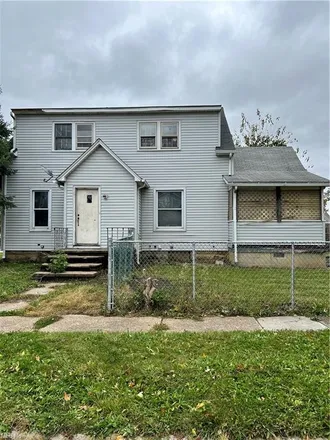 Buy this 3 bed house on 806 E Street in Lorain, OH 44052