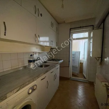 Image 6 - Ayyıldız İlkokulu, Karacaoğlan Sokak, 06145 Pursaklar, Turkey - Apartment for rent
