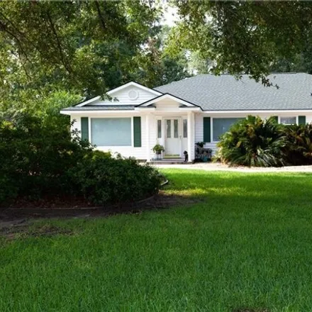 Buy this 3 bed house on 121 Hidden Lakes Drive in Country Club Estates, Glynn County