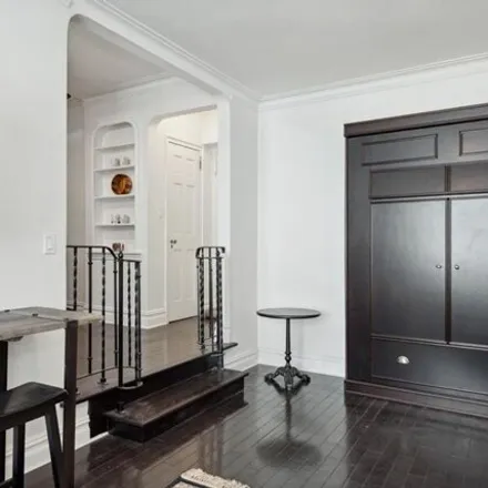 Image 2 - 29 West 64th Street, New York, NY 10023, USA - Apartment for sale