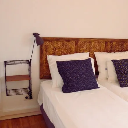 Rent this 2 bed apartment on Rua de Sobre Ribas 8 in 3000-395 Coimbra, Portugal