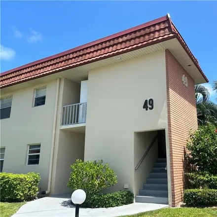 Rent this 1 bed condo on 49 Woodland Dr Apt 104 in Vero Beach, Florida