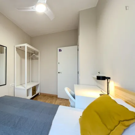 Image 2 - Carrer de Bertran, 123, 08023 Barcelona, Spain - Room for rent