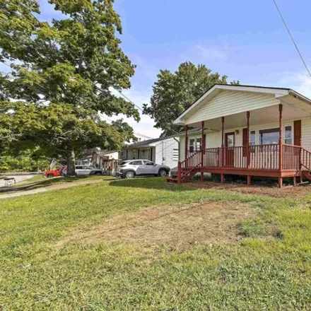 Buy this 3 bed house on 1098 Kentucky Avenue in Flatwoods, KY 41139
