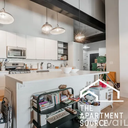 Image 3 - 3061 W Logan Blvd, Unit 1 - Apartment for rent
