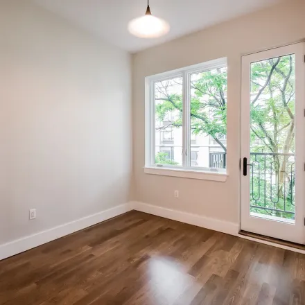 Rent this 3 bed apartment on 257 North 7th Street in New York, NY 11211