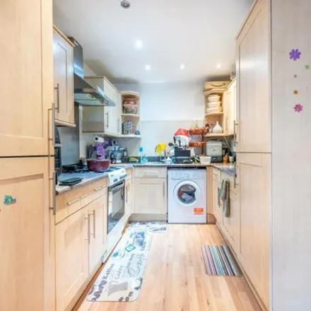 Image 5 - 133 Kitchener Road, London, E7 9PB, United Kingdom - Apartment for sale