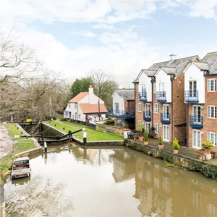 Image 2 - The Wharf, Wey Navigation Towpath, Runnymede, KT13 8LG, United Kingdom - Apartment for rent