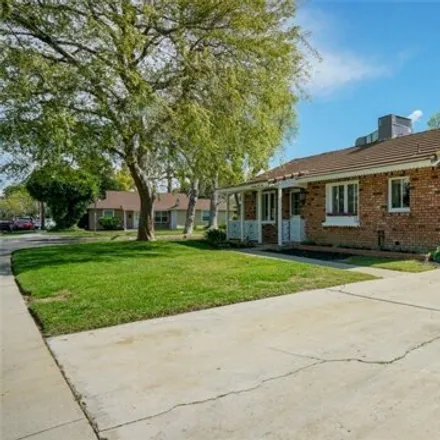 Image 5 - 7389 Shoshone Avenue, Los Angeles, CA 91406, USA - House for sale