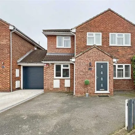 Buy this 4 bed house on 14 Saddle Rise in Chelmsford, CM1 6SS