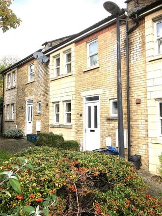 Image 1 - Avondale Court, Bath, BA1 3ET, United Kingdom - Townhouse for rent