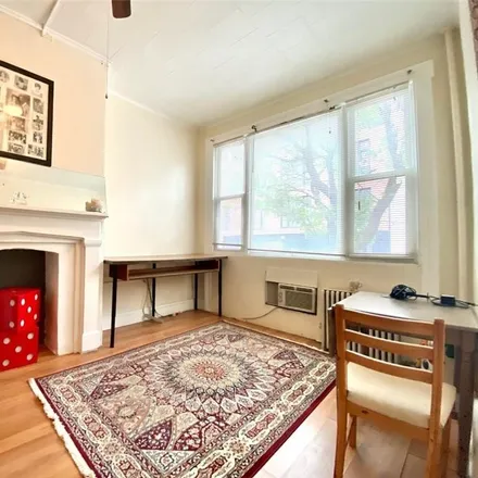 Image 8 - 175 Huron Street, New York, NY 11222, USA - Townhouse for sale