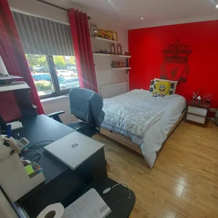 Image 5 - unnamed road, Broadfields, London, HA8 8FX, United Kingdom - House for rent