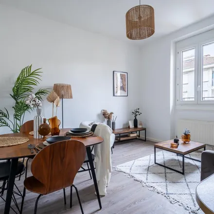 Rent this 3 bed apartment on 6 Rue Marc Fève in 38130 Échirolles, France