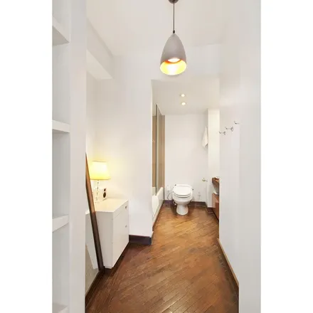 Image 2 - 124 East 79th Street, New York, NY 10075, USA - Apartment for rent
