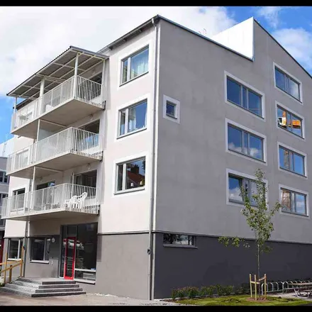 Rent this 3 bed apartment on Vårdkasvägen 1 in 582 44 Linköping, Sweden