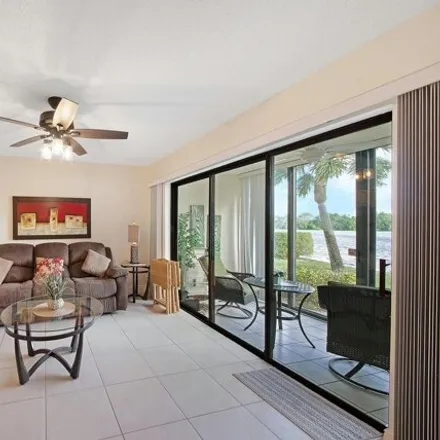 Image 3 - 374 Liberty Court, Lakeview, Deerfield Beach, FL 33442, USA - Condo for sale