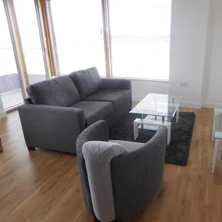 Image 2 - Chatham Square, Chatham Street, Reading, RG1 7LY, United Kingdom - Apartment for rent