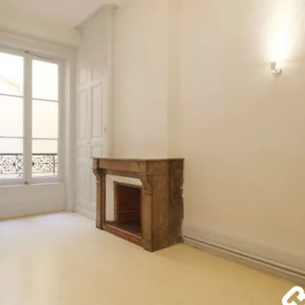Image 3 - 57 Rue Charles de Gaulle, 42300 Roanne, France - Apartment for rent