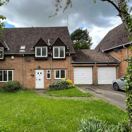 Rent this 4 bed house on Well Yard in West Northamptonshire, NN2 6QX