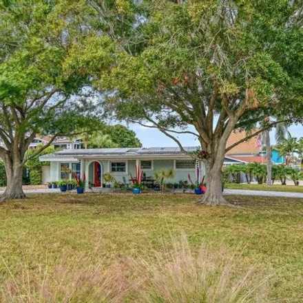 Buy this 2 bed house on 224 176th Avenue in Redington Shores, Pinellas County