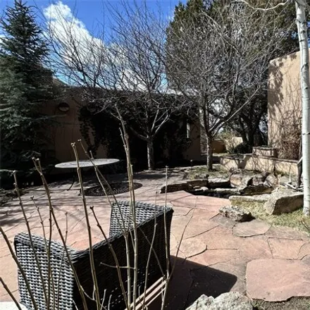 Image 4 - 775 Camino Ocaso del Sol, Santa Fe, NM 87505, USA - House for sale
