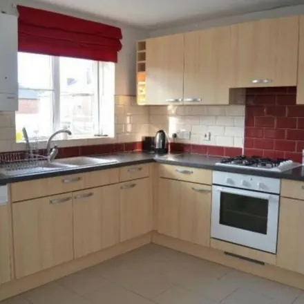 Rent this 4 bed townhouse on The Bungalow in Slack Lane, Derby