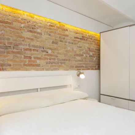 Rent this 2 bed apartment on Center BCN in Carrer de Vilamarí, 48