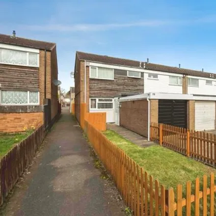Buy this 3 bed house on Greenfinch Road in Kingshurst, B36 0QX