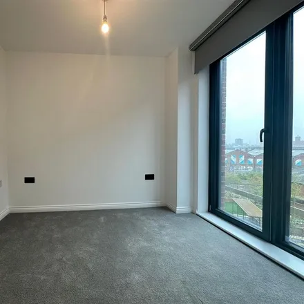 Image 6 - Units 5-6 Springwell Road, Leeds, LS12 1EY, United Kingdom - Apartment for rent