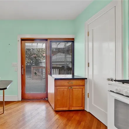 Image 6 - 71 70th Street, New York, NY 11209, USA - Townhouse for sale