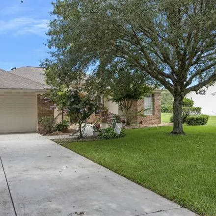 Buy this 3 bed house on 18265 Autumn Lake Boulevard in Spring Hill, Pasco County