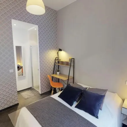 Rent this 5 bed apartment on 69 Rue de Wazemmes in 59046 Lille, France