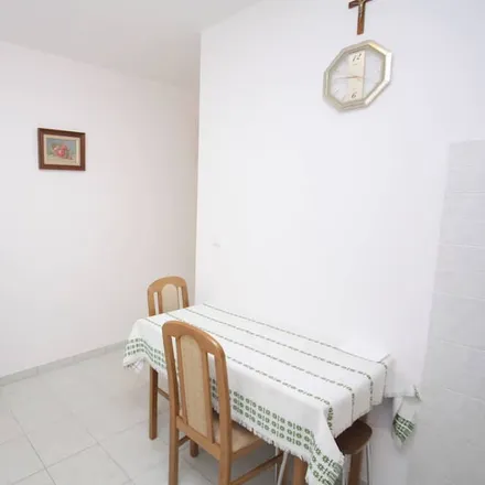 Image 7 - 21318 Grad Omiš, Croatia - Apartment for rent