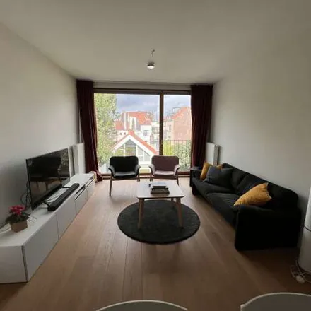Rent this 2 bed apartment on Avenue d'Auderghem - Oudergemlaan 290 in 1040 Etterbeek, Belgium