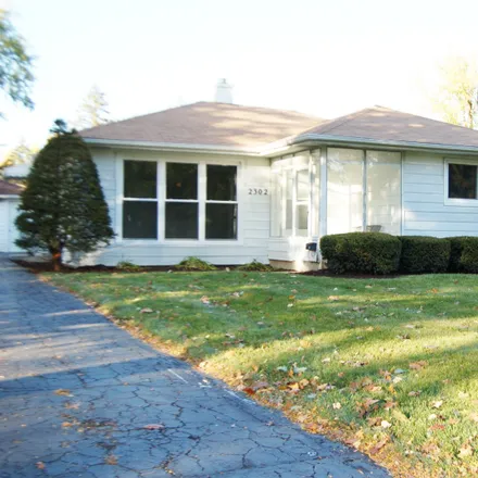 Buy this 3 bed house on 2302 South Street in Rolling Meadows, IL 60008