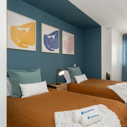 Rent this 2 bed apartment on Praça da República in Rua Álvares Cabral, 4050-040 Porto