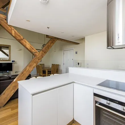 Rent this 2 bed apartment on A501 in London, NW1 2SA