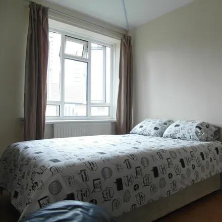 Rent this 3 bed room on Priestman Point in Rainhill Way, Bromley-by-Bow