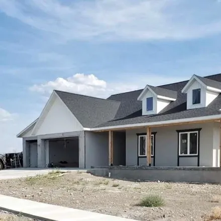 Buy this 3 bed house on 907 North Hill Road in Rexburg, ID 83440