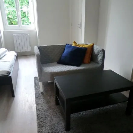 Rent this 2 bed apartment on 28 rue de Solignac in 87000 Limoges, France