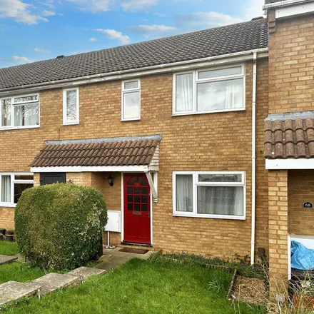 Rent this 3 bed townhouse on 38 Birdcombe Road in Swindon, SN5 7BL
