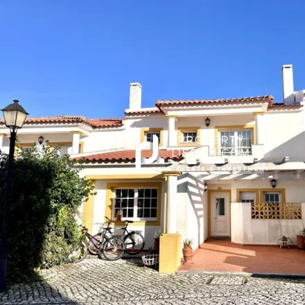 Buy this 3 bed townhouse on Avenida Dom Pedro Primeiro in 2510-453 Óbidos, Portugal