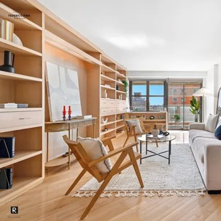Image 7 - 115 East 9th Street, New York, NY 10003, USA - Apartment for sale