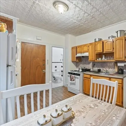 Image 3 - 236 Linden Avenue, Greenville, Jersey City, NJ 07305, USA - House for sale