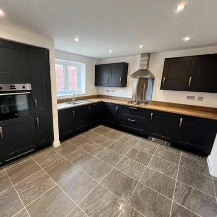 Image 2 - Stanley Hall Close, Stanley, WF1 4GH, United Kingdom - House for rent