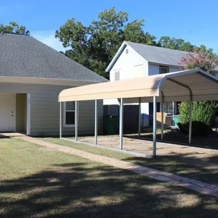 Buy this 3 bed house on 538 East Morton Avenue in Palacios, TX 77465