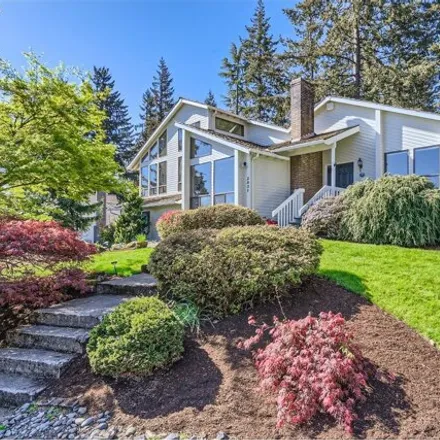 Buy this 4 bed house on 2831 Carriage Way in West Linn, OR 97068
