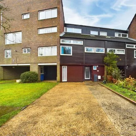 Buy this 5 bed townhouse on Northcott in Bracknell, RG12 7WS
