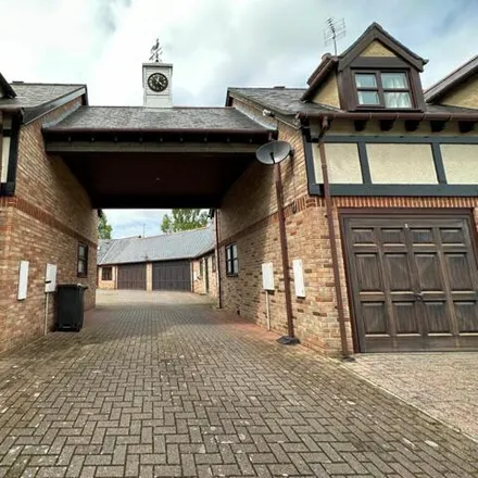 Image 2 - 1 The Oval, Chester Moor, DH2 3RH, United Kingdom - House for sale